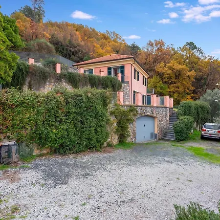 Villa In A Quiet Place - Happy Moneglia