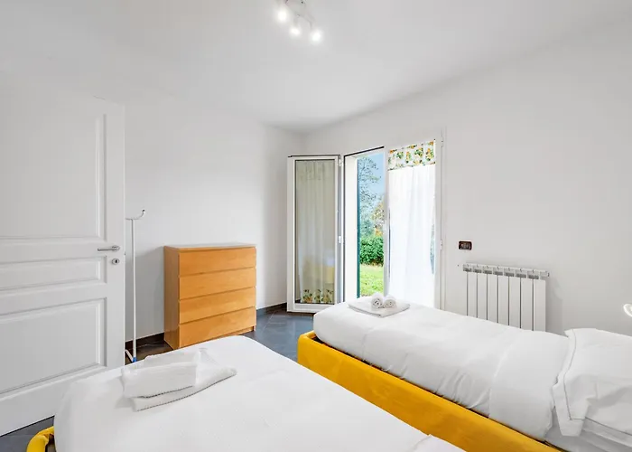 Villa Moneglia In A Quiet Place - Happy *